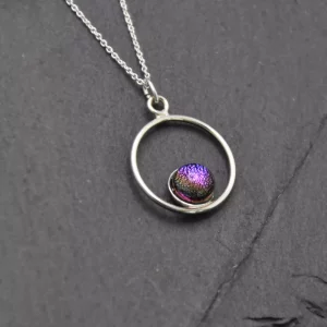 Collier coloré en verre et argent massif