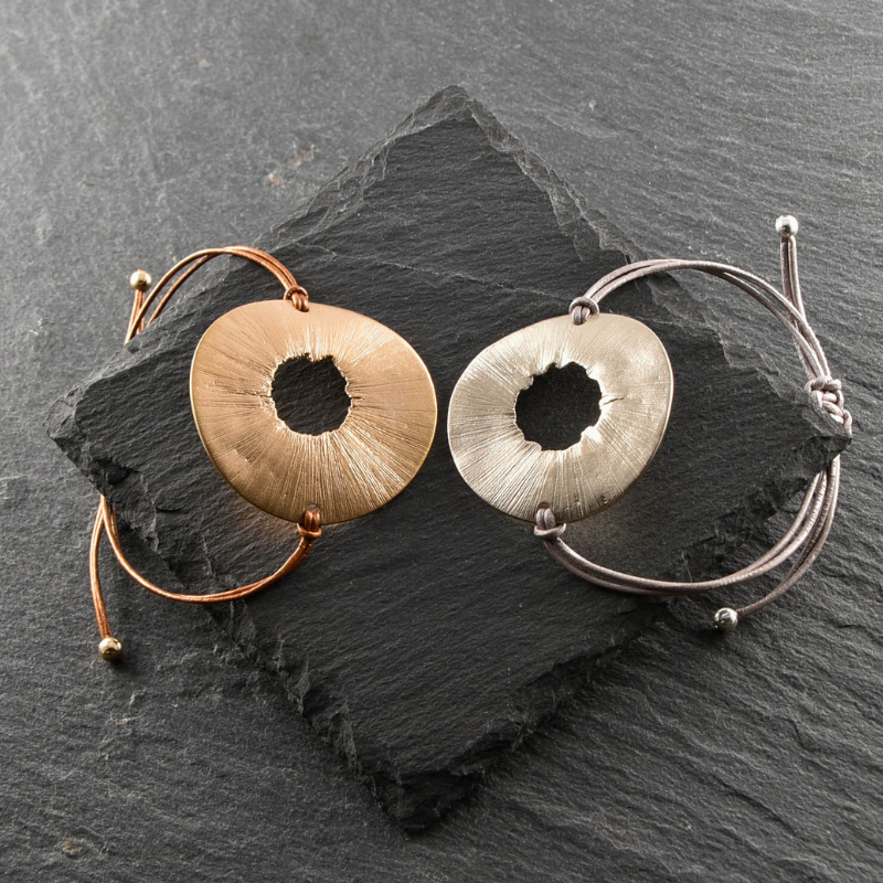 Bracelet rond brut en bronze